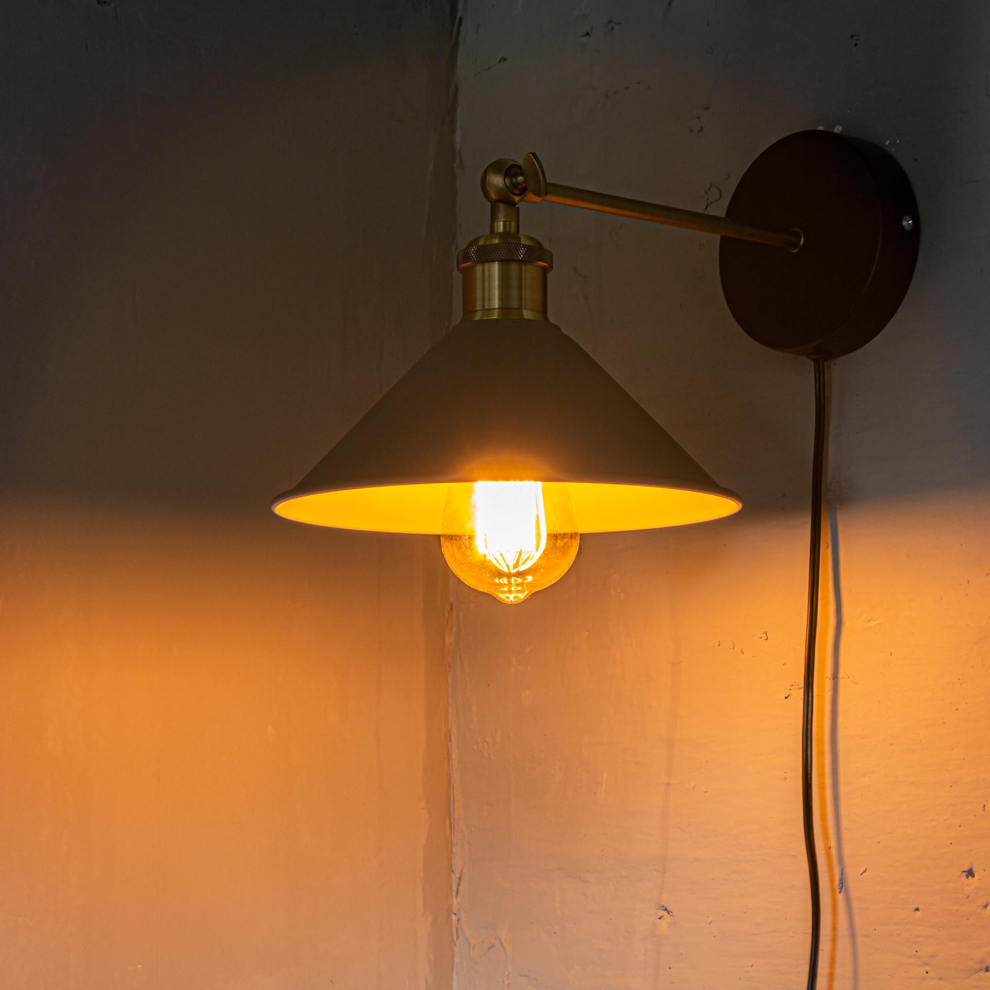 Amazon.co.jp : STGGTS ブラケットライト コンセント式 壁掛けライト